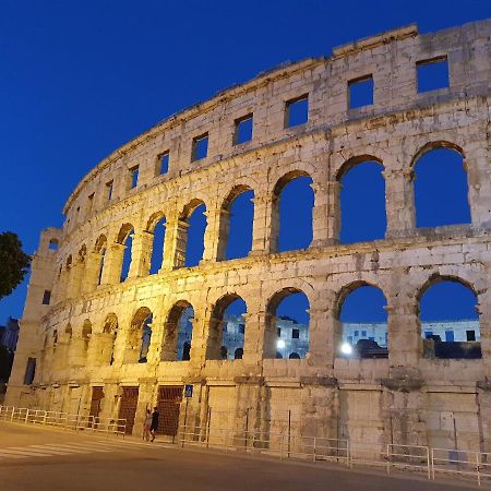 Amphitheater Apartment Pula Buitenkant foto