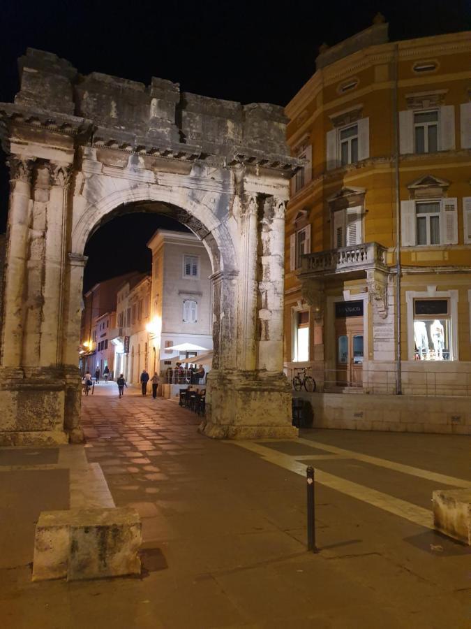 Amphitheater Apartment Pula Buitenkant foto