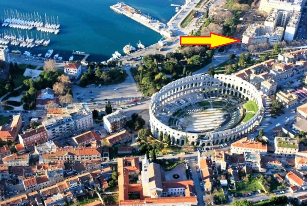 Amphitheater Apartment Pula Buitenkant foto